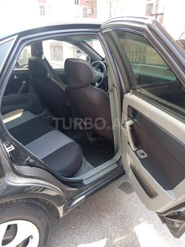 Daewoo Gentra-11