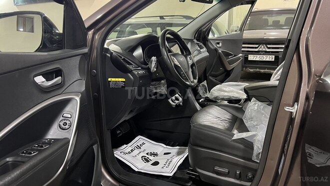 Hyundai Santa Fe-18