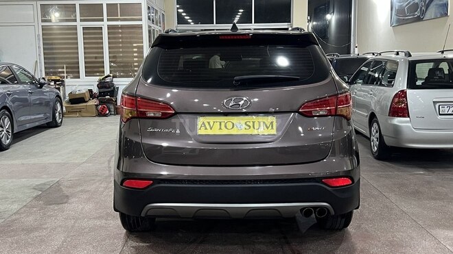 Hyundai Santa Fe-12