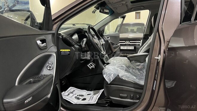 Hyundai Santa Fe-21