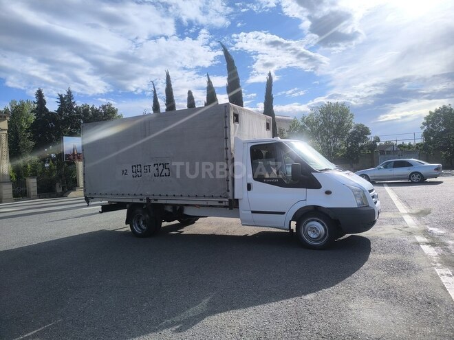Ford Transit-4