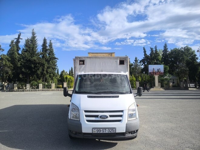 Ford Transit-2
