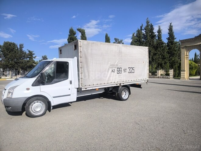 Ford Transit-5