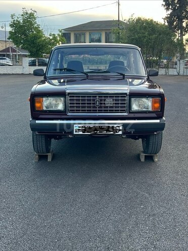 LADA (VAZ) 2107-1