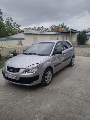 Kia Rio-5