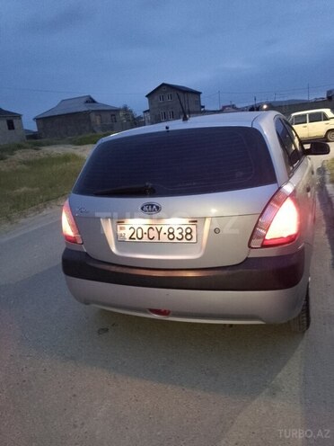 Kia Rio-13