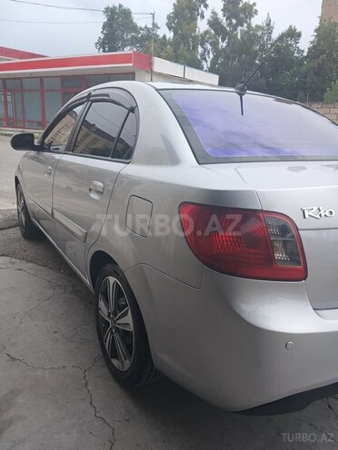 Kia Rio-3
