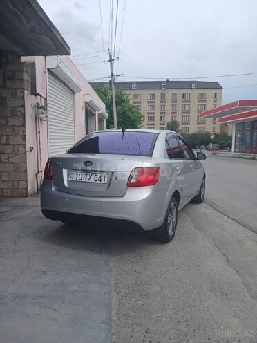 Kia Rio-4