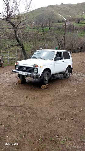 LADA (VAZ) Niva-11