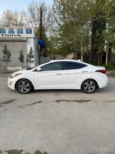 Hyundai Elantra-8
