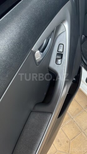 Hyundai Elantra-11