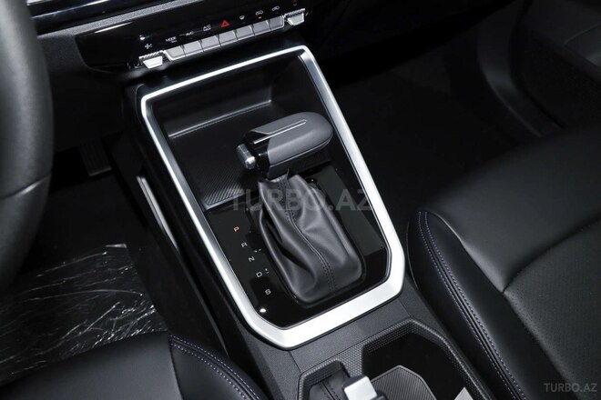 Wuling Alvez-18