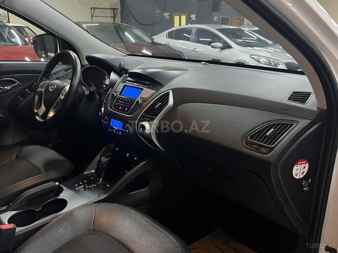 Hyundai ix35-12