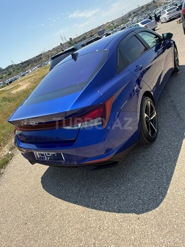 Hyundai Elantra-4