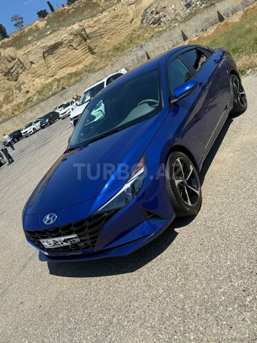 Hyundai Elantra-1