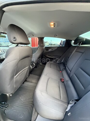 Chevrolet Malibu-12