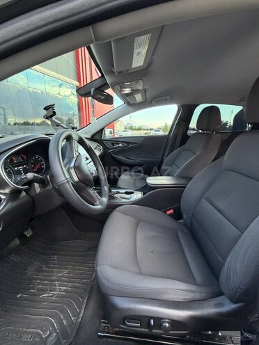 Chevrolet Malibu-13
