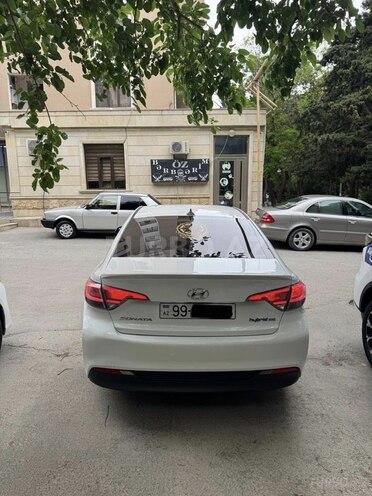 Hyundai Sonata-6