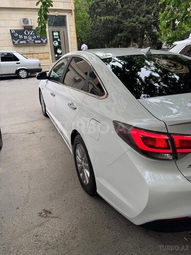 Hyundai Sonata-9