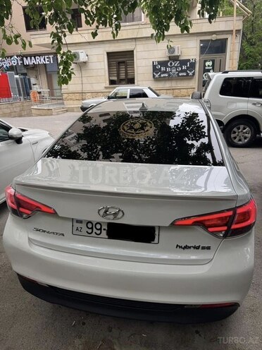 Hyundai Sonata-4