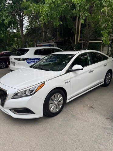 Hyundai Sonata-2