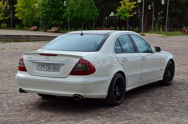 Mercedes E 300-8