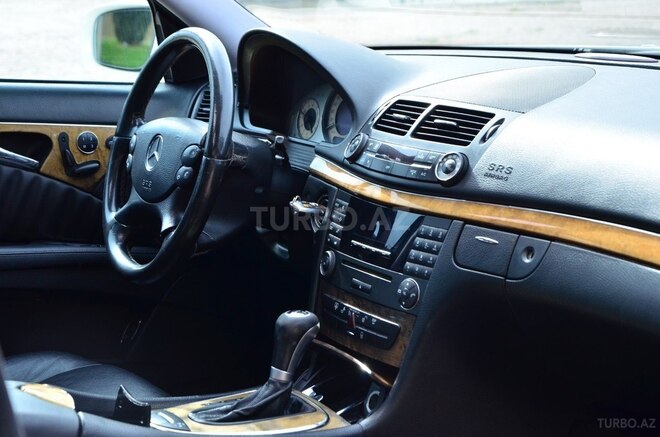 Mercedes E 300-18
