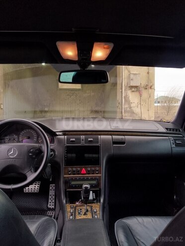 Mercedes E 320 2001, 60,000 km - 3.2 l - Şirvan