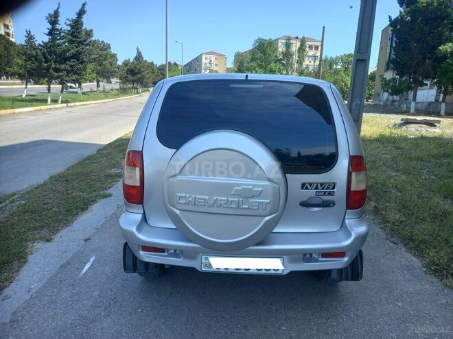 Chevrolet Niva-6