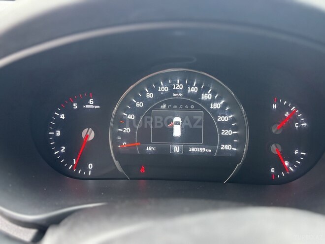 Kia Sorento-12