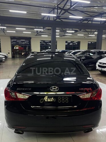 Hyundai Sonata-4