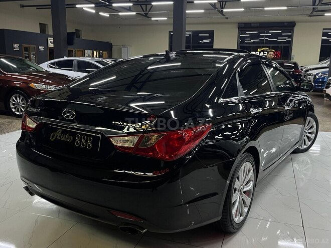 Hyundai Sonata-8