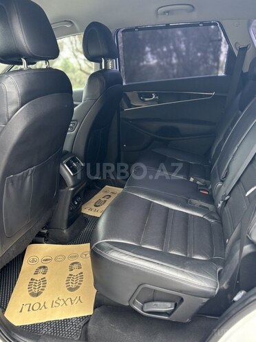 Kia Sorento-18
