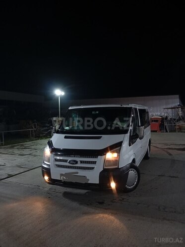 Ford Transit-2