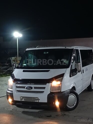 Ford Transit-1