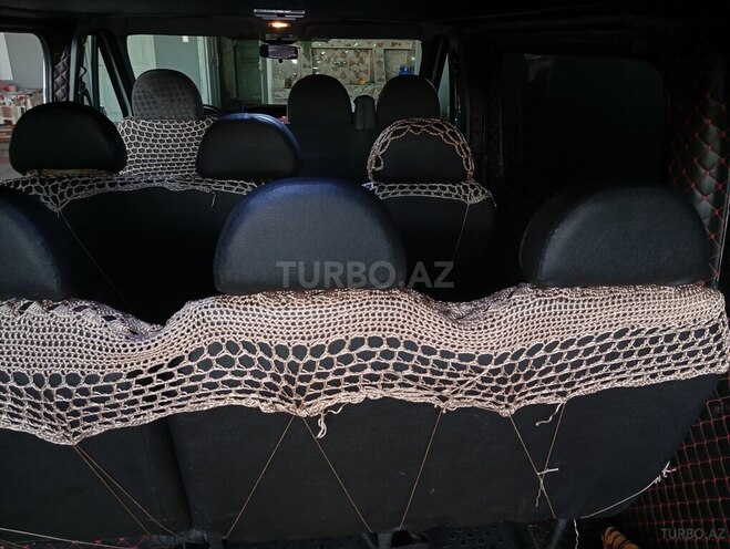 Ford Transit-9