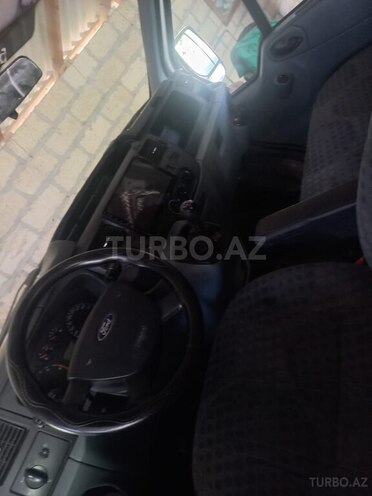 Ford Transit-11