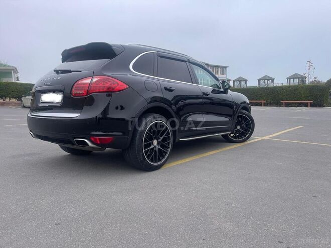 Porsche Cayenne-3