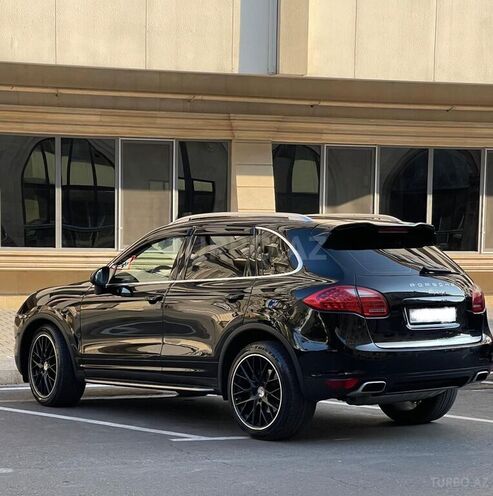 Porsche Cayenne-5