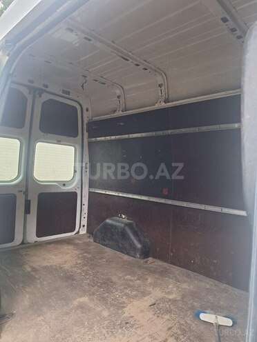 Ford Transit-8