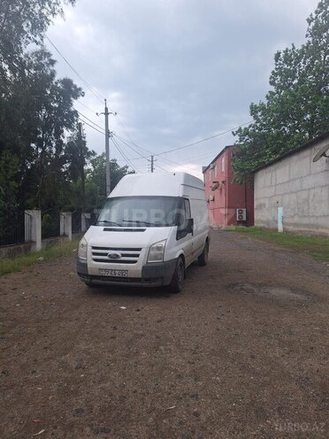 Ford Transit-1
