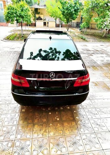 Mercedes E 220-2