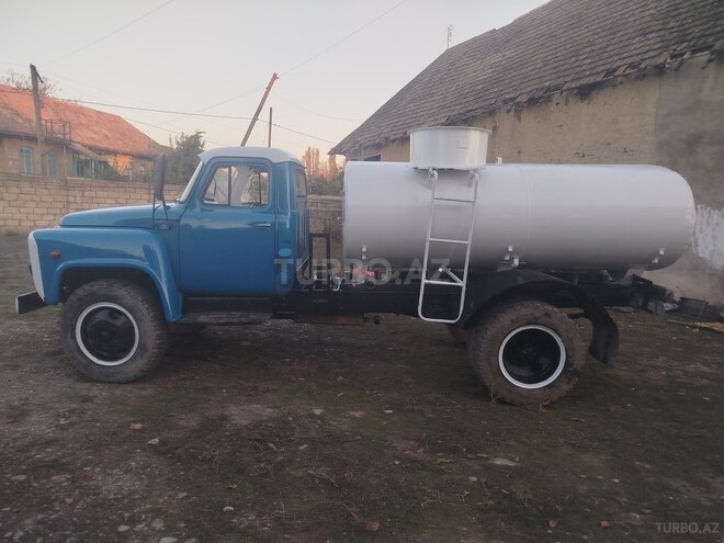 GAZ 53-3
