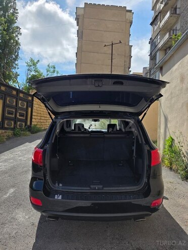 Hyundai Santa Fe-12