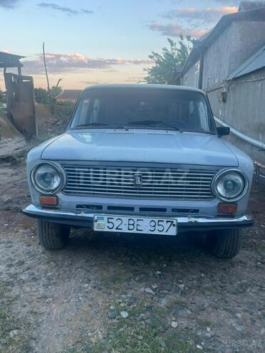 LADA (VAZ) 21011-1
