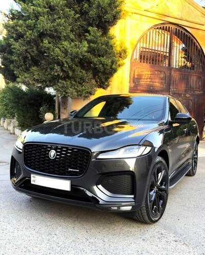 Jaguar F-Pace-1