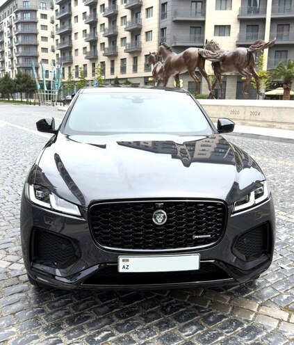 Jaguar F-Pace-6