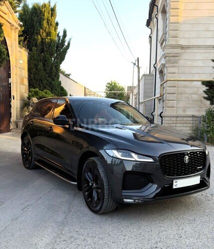 Jaguar F-Pace-3