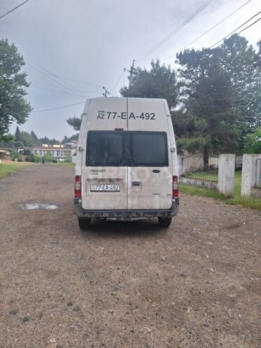 Ford Transit-2