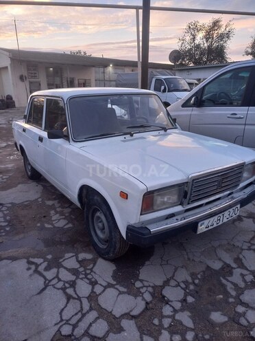 LADA (VAZ) 2107-1